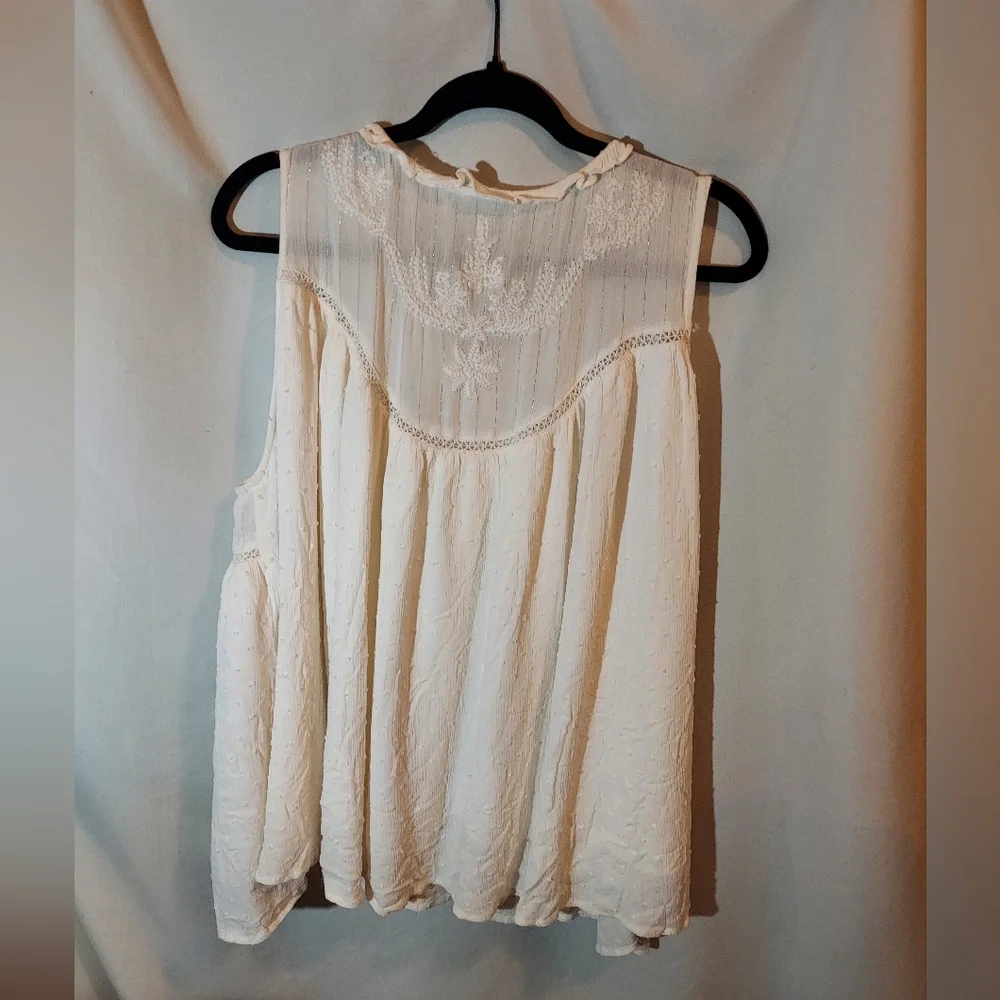 Miss Me Cream Boho Flowy Feminine Sleeveless Blouse With Tassel Ties - Picture 2 of 9